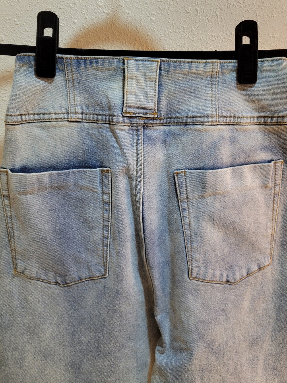 High-Waist Light Blue Women’s Jeans - Pleated Front - Picture 7 of 8